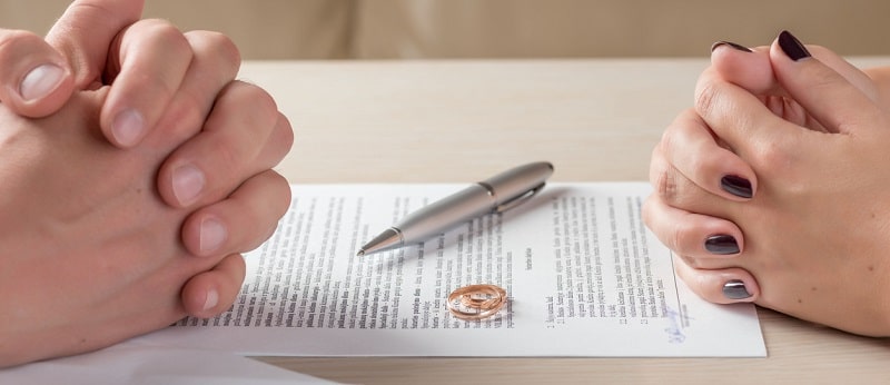 Couple face au contrat de divorce