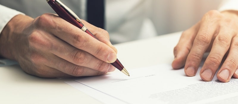 signature de contrat d'assurance