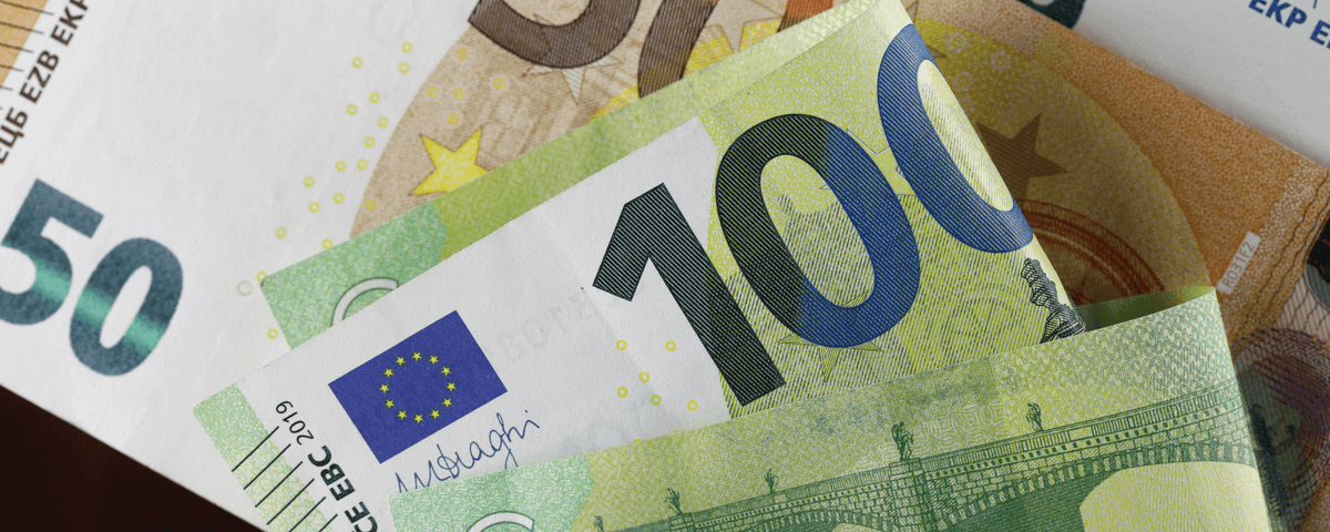 Les billets de l'Union européenne ont glissé hors du portefeuille.