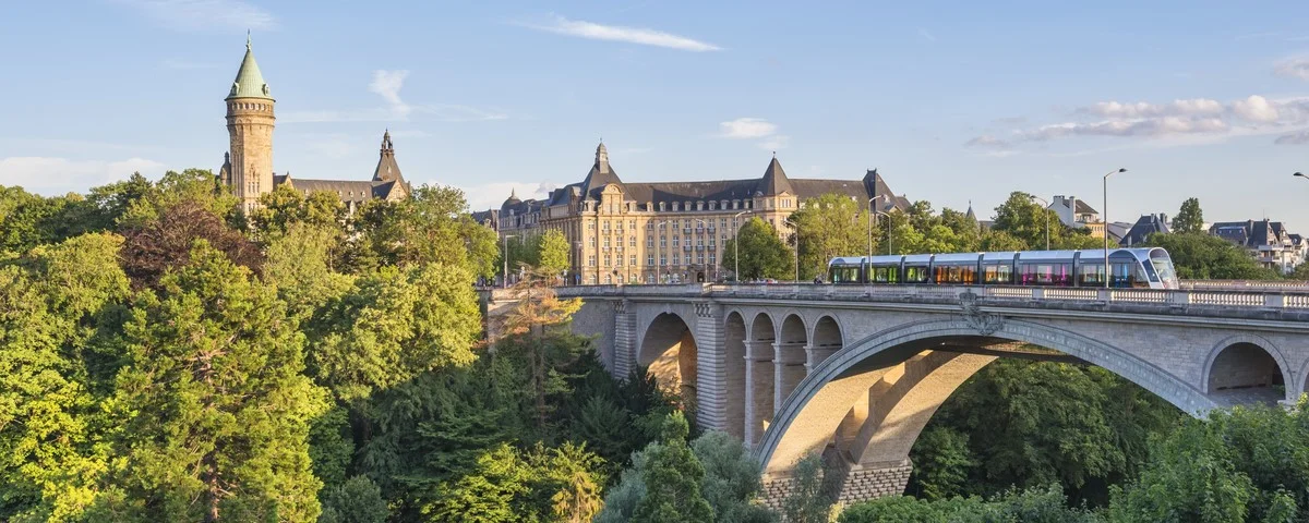 Grand-Duché de Luxembourg, horizon de la ville au pont Adolphe